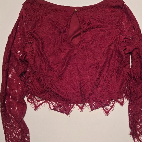 Guess Long Sleeve Crop Blouse - Picture 2 of 6